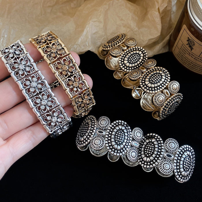 Vintage Distressed Alloy Bangle With Rhinestone Square Flower Hollow Geometric Design