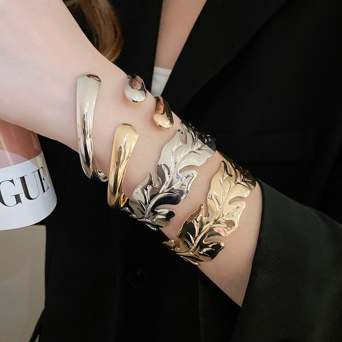 European American Glossy Metal Crossed Teardrop Leaf Open Bangle Fashion Jewelry