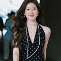 Light Luxury Copper Round Pearl Long Sweater Necklace For Women Elegant Geometric Pendant view 3