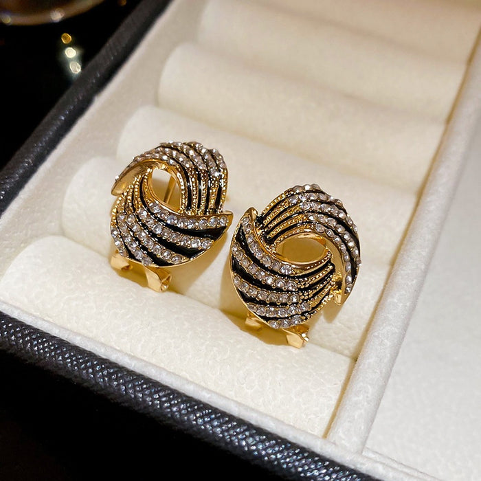 Light Luxury Vintage Rhinestone Irregular Geometric Round Alloy Stud Earrings With Silver Pins