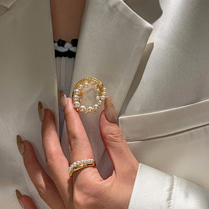 24K Gold Plated Faux Pearl And Sparkling Zircon Round Brooch, French Light Luxury Pin
