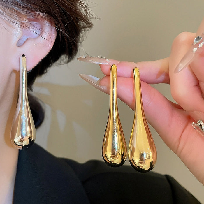 Minimalist European Metal Teardrop Drop Earrings With Silver Needle Glossy Pendant Design