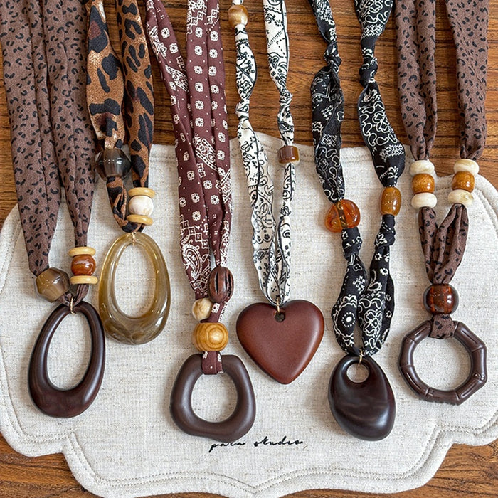 Ethnic Style Acrylic Oval Heart Pendant Sweater Necklace With Printed Fabric And Wooden Beads