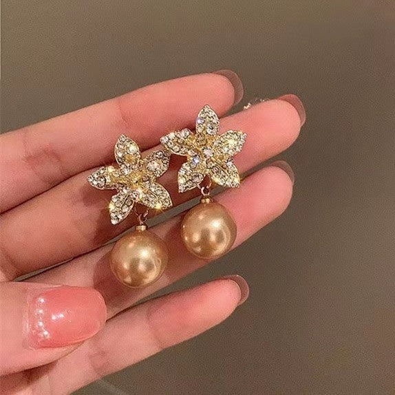 Light Luxury Faux Pearl Flower Stud Earrings With Rhinestone Silver Pin Vintage Style