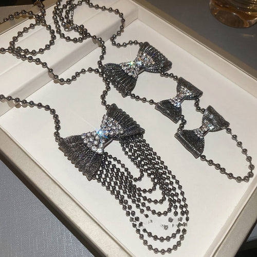 Light Luxury Copper Rhinestone Bow Pendant Tassel Necklace Dark Glam Sweater Chain