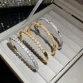 18K Gold Plated Copper Heart Arrow Clasp Bangle Light Luxury Designer Jewelry view 1