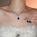 Copper Rhinestone Waterdrop Pendant Necklace And Earrings Jewelry Set, Light Luxury Court Style view 2