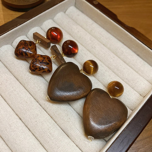 Wood Heart Tiger Eye Stud Earrings Vintage Maillard Light Luxury Women's Jewelry