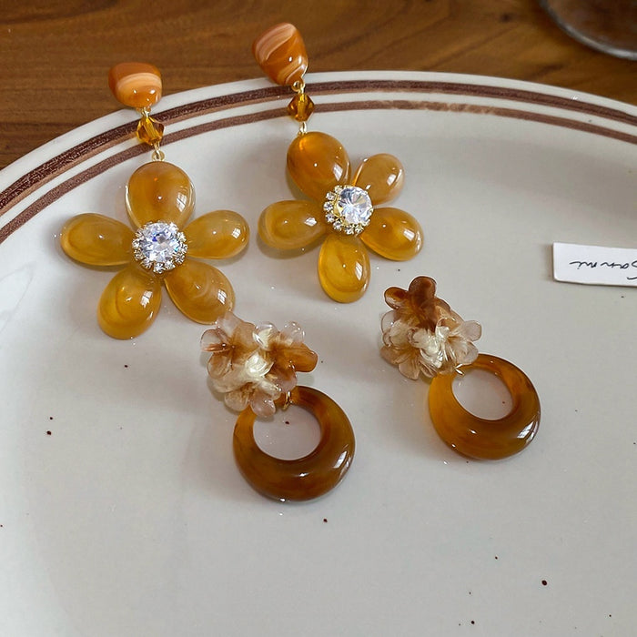 Maillard Style Resin Flower Rhinestone Drop Earrings With Silver Pins Vintage Light Luxury Jewelry