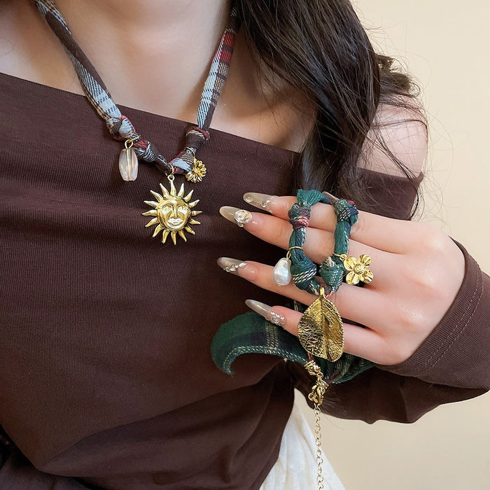 Casual Fabric Geometric Sun Pendant Sweater Necklace, Unique Minimalist Trendy Choker