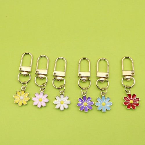 Metal Daisy Keychain AirPods Bag Charm Gift