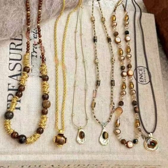 Vintage Tiger Eye Round Geometric Sweater Necklace Maillard Style Light Luxury Pendant Jewelry