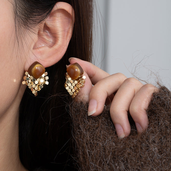 Vintage Hong Kong Style Tiger Eye Stone Rhombus Gold Sequin Tassel Alloy Luxury Stud Earrings