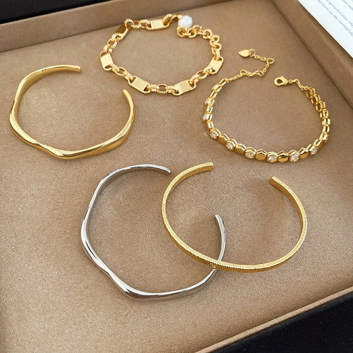 18K Gold Plated Copper Zircon Geometric Hollow Honeycomb Open Bangle Vintage Light Luxury
