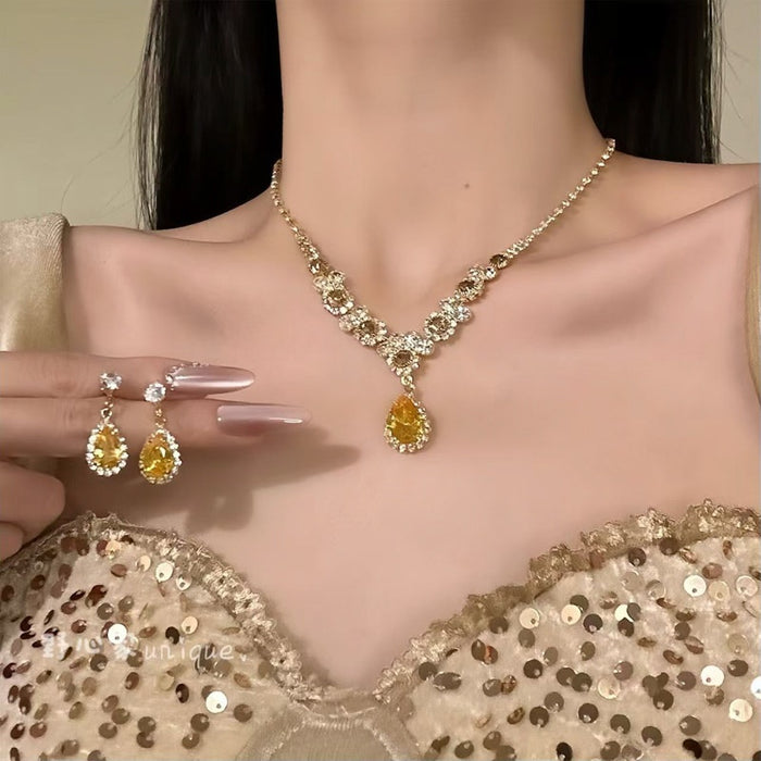 Court Style Copper Zircon Waterdrop Pendant Necklace And Stud Earrings Jewelry Set