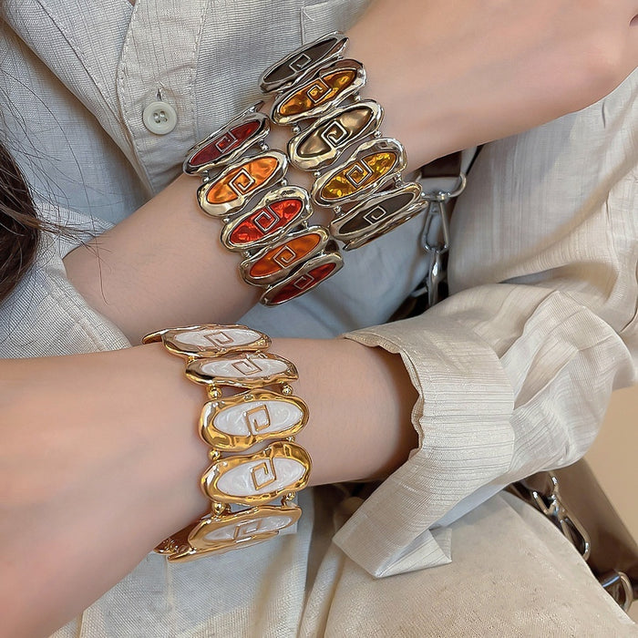 Vintage Light Luxury Oval Enamel Alloy Stretch Bangle With Geometric Spliced Design