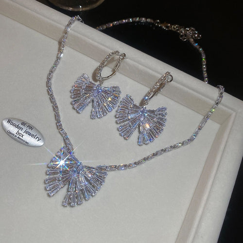 Copper Zircon Butterfly Pendant Necklace And Ear Cuff Jewelry Set, Elegant Court Style Light Luxury
