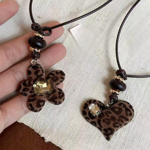 Maillard Vintage Resin Rhinestone Heart Leopard Flower Pendant Sweater Necklace