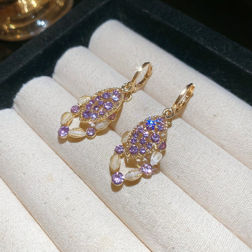Rhinestone Oval Alloy Drop Earrings With Vintage Court Style Pendant Design For Women