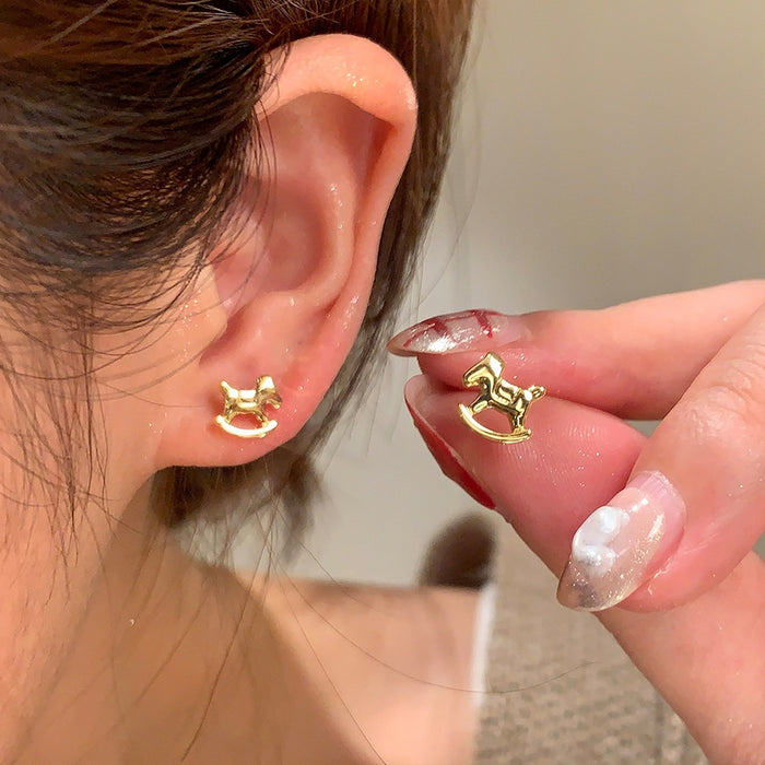 18K Gold Plated Copper Horse Stud Earrings With Silver Pins, Light Luxury Everyday Style