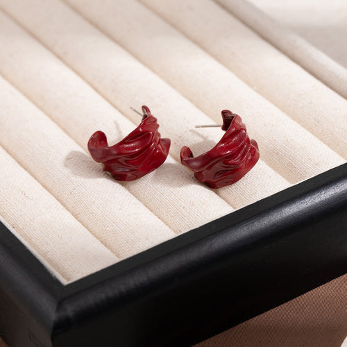 Elegant Red Enamel Wrinkled C Shape Alloy Studs For Women Korean Niche Statement Earrings