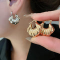 Minimalist Iron Shell Texture Geometric Ear Cuff Earrings For Casual Commuter Style view 2
