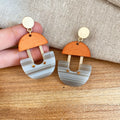 Light Luxury U-Shaped Resin Round Pendant Drop Earrings With Silver Needle Posts view 2
