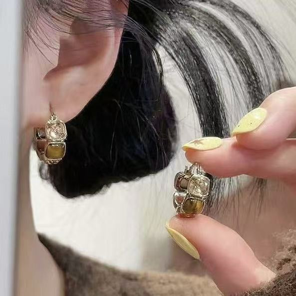 Vintage Brown Resin Rhinestone U-Shaped Alloy Earrings, Light Luxury Geometric Ear Cuffs