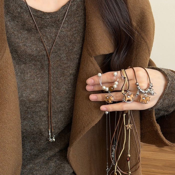 Vintage Copper Horse Pendant Sweater Necklace With Wood Star Charm, New Chinese Light Luxury Choker