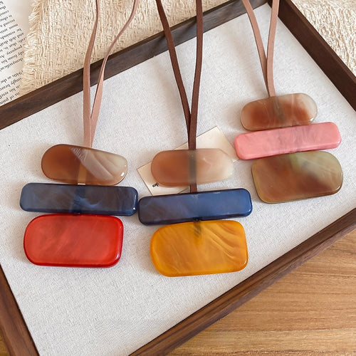 Light Luxury Acrylic Geometric Square Pendant Sweater Necklace With Spliced Block Design
