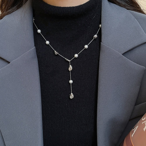 French Vintage Crystal Beaded Faux Pearl Sweater Necklace Elegant Light Luxury Geometric Clavicle Chain