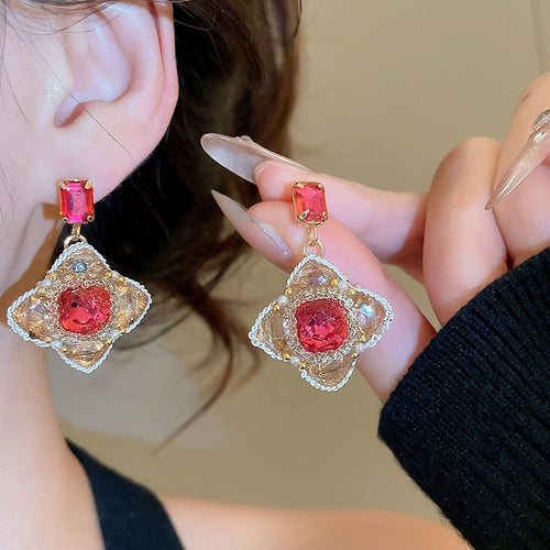French Vintage Floral Rhinestone Faux Pearl Stud Earrings Light Luxury Silver Needle Jewelry