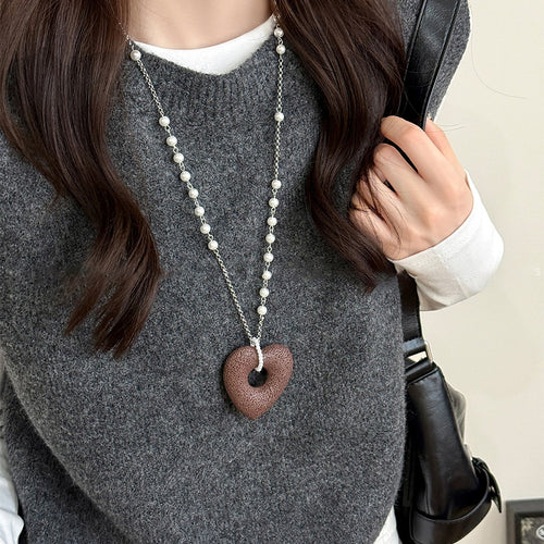 Light Luxury Heart Faux Pearl Sweater Necklace With Stone Pony Pendant Choker