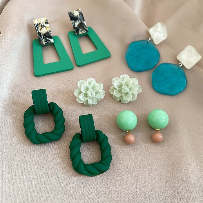 Acrylic Enamel Floral Petal Stud Earrings Jewelry Set With Silver Pins European Light Luxury Design