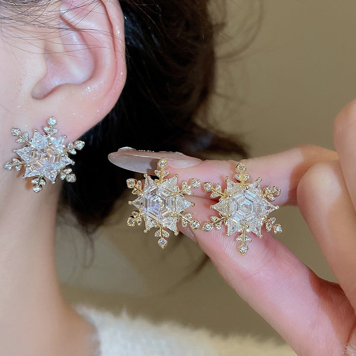 Copper Zircon Snowflake Stud Earrings For Women, Light Luxury Geometric Daily Jewelry