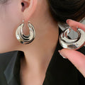 European Style Smooth Metal Crumpled Round U Shaped Ear Cuff Earrings For Women view 4