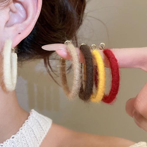 2026 New Flocked Yarn Round Hoop Earrings Retro Minimalist Geometric Style for Daily Commute
