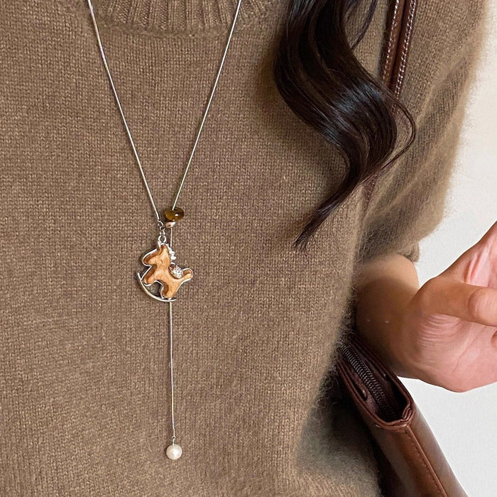 Light Luxury Faux Pearl Tiger Eye Wood Horse Pendant Sweater Necklace Retro Zodiac Jewelry
