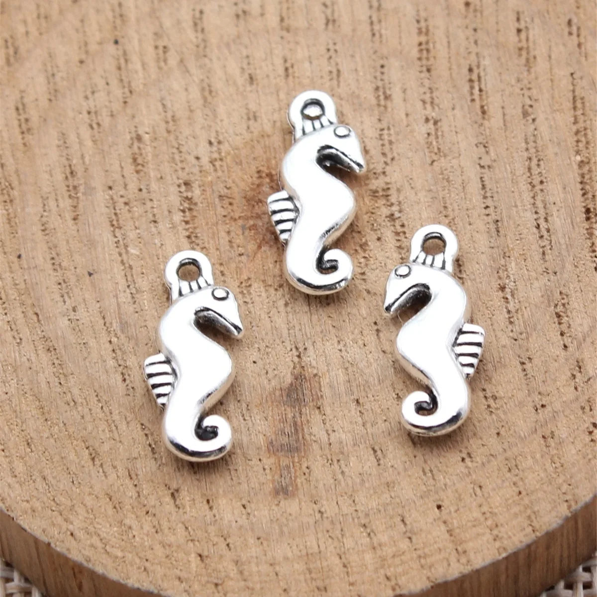 17x7mm 0.86g Antique Silver Zinc Alloy Seahorse Charm Pendant for DIY Necklace Bracelet Making