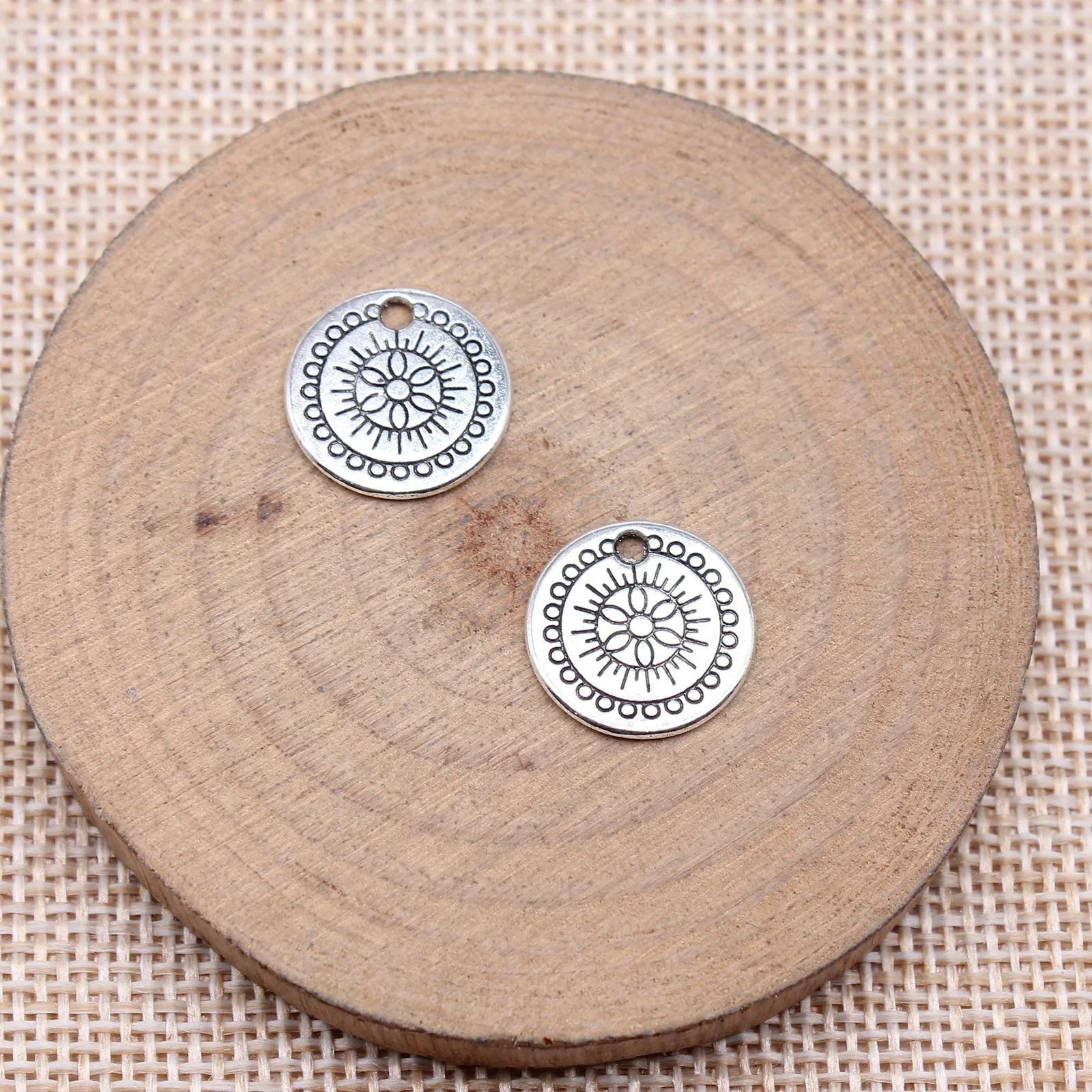 14x14mm 1.1g Zinc Alloy Patterned Round Tag Charm Pendant for DIY Necklace Bracelet Jewelry Making
