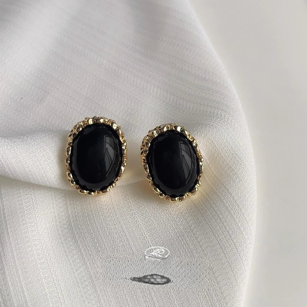 Palace Style Burgundy Oval Alloy Stud Earrings French Vintage Minimalist Geometric Jewelry