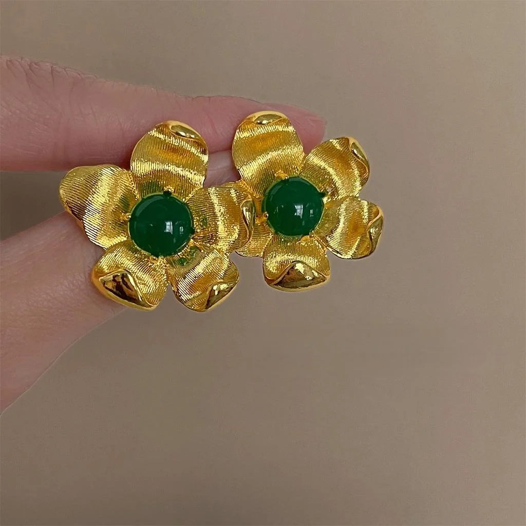 Vintage Resin Flower Drop Earrings French Palace Style Light Luxury Statement Jewelry