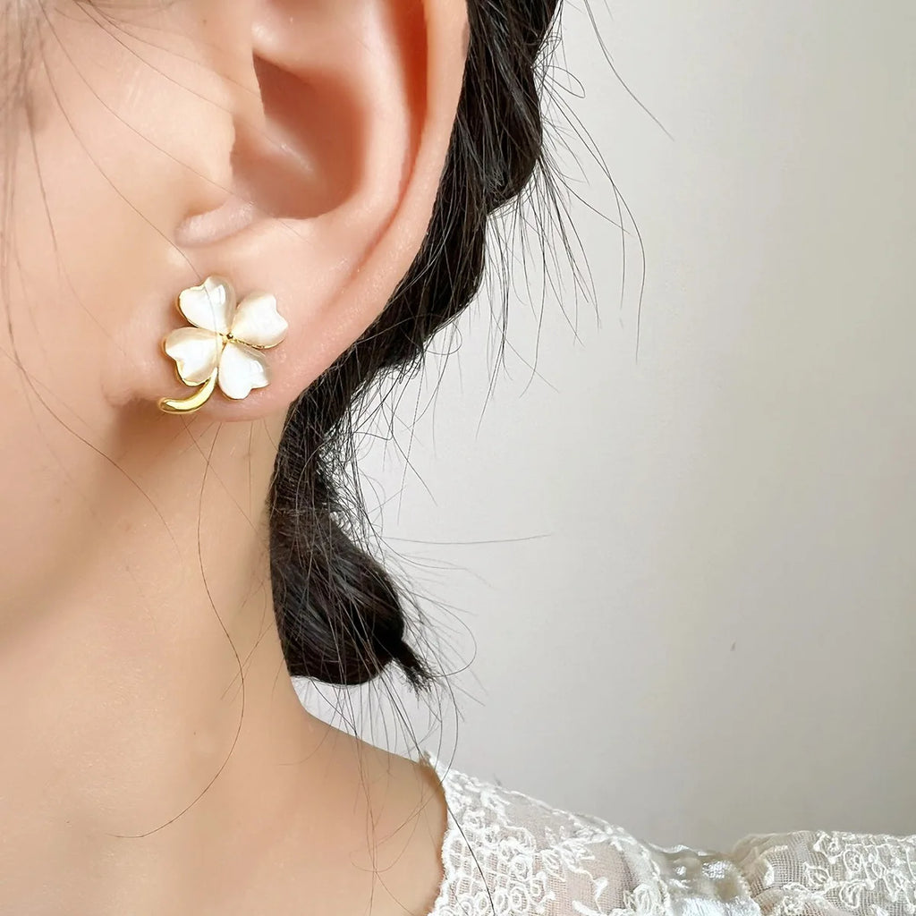 Elegant Cat Eye Stone Four Leaf Clover Alloy Stud & Clip On No Piercing Lucky Flower Earrings