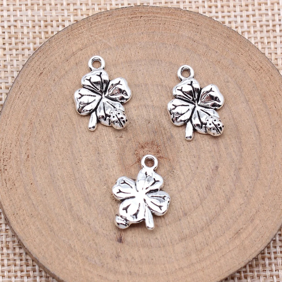 17x12mm 1.2g Antique Silver Zinc Alloy Ladybug Four Leaf Clover Charm Pendant for DIY Jewelry