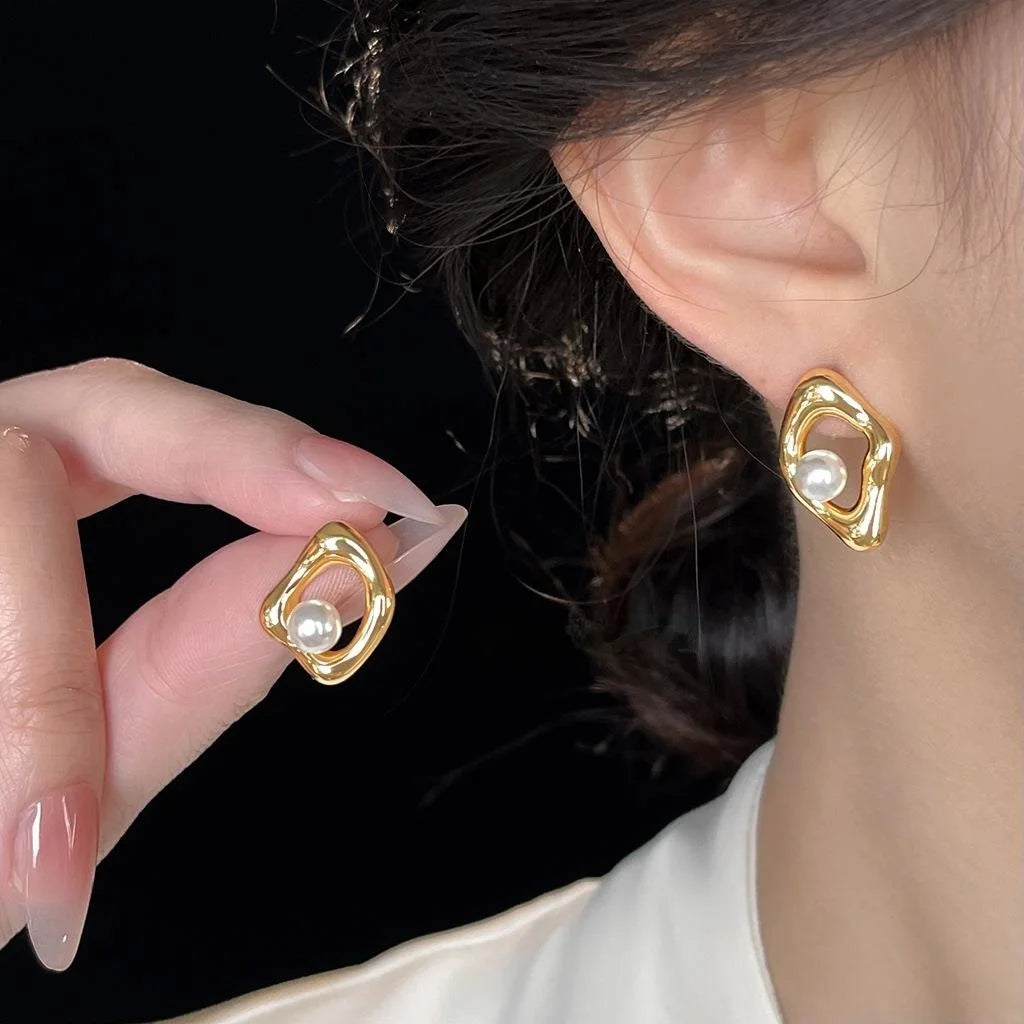 Light Luxury Irregular Pearl Stud Earrings, French Artistic Geometric Rhombus Copper Earrings