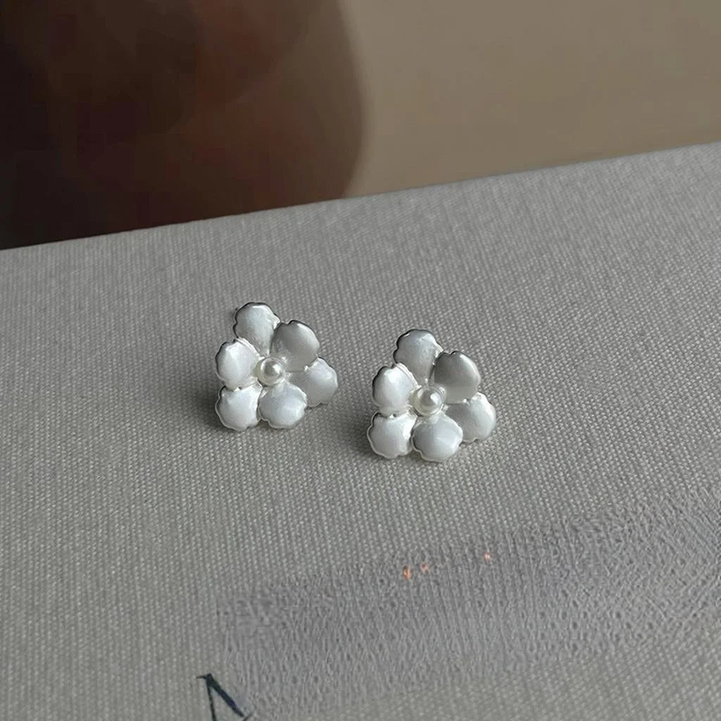 Matte Silver Plated Copper 3D Iris Flower Stud Earrings, Sweet Minimalist Style