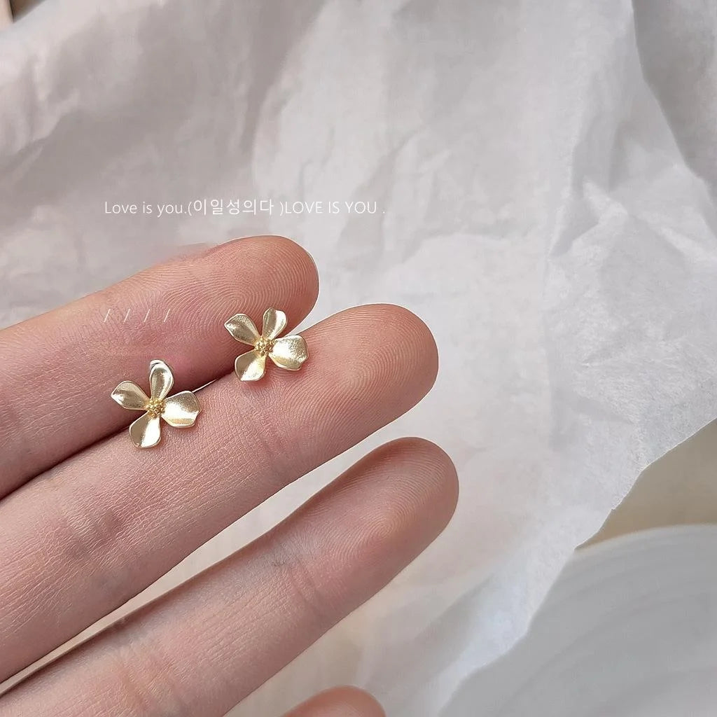 Mini Matte Silver Plated Copper Flower Petal Stud Earrings For Everyday Sleep-Friendly Wear