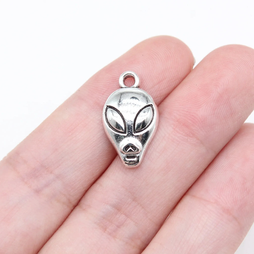 19x11mm 1.2g Antique Silver Zinc Alloy Alien Charm Pendant for DIY Handmade Jewelry Accessories