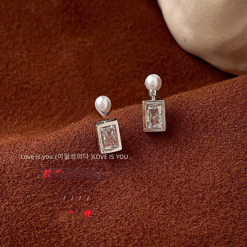 French Elegant Perfume Bottle Stud Earrings Copper Pearl Zircon Geometric Designer Jewelry