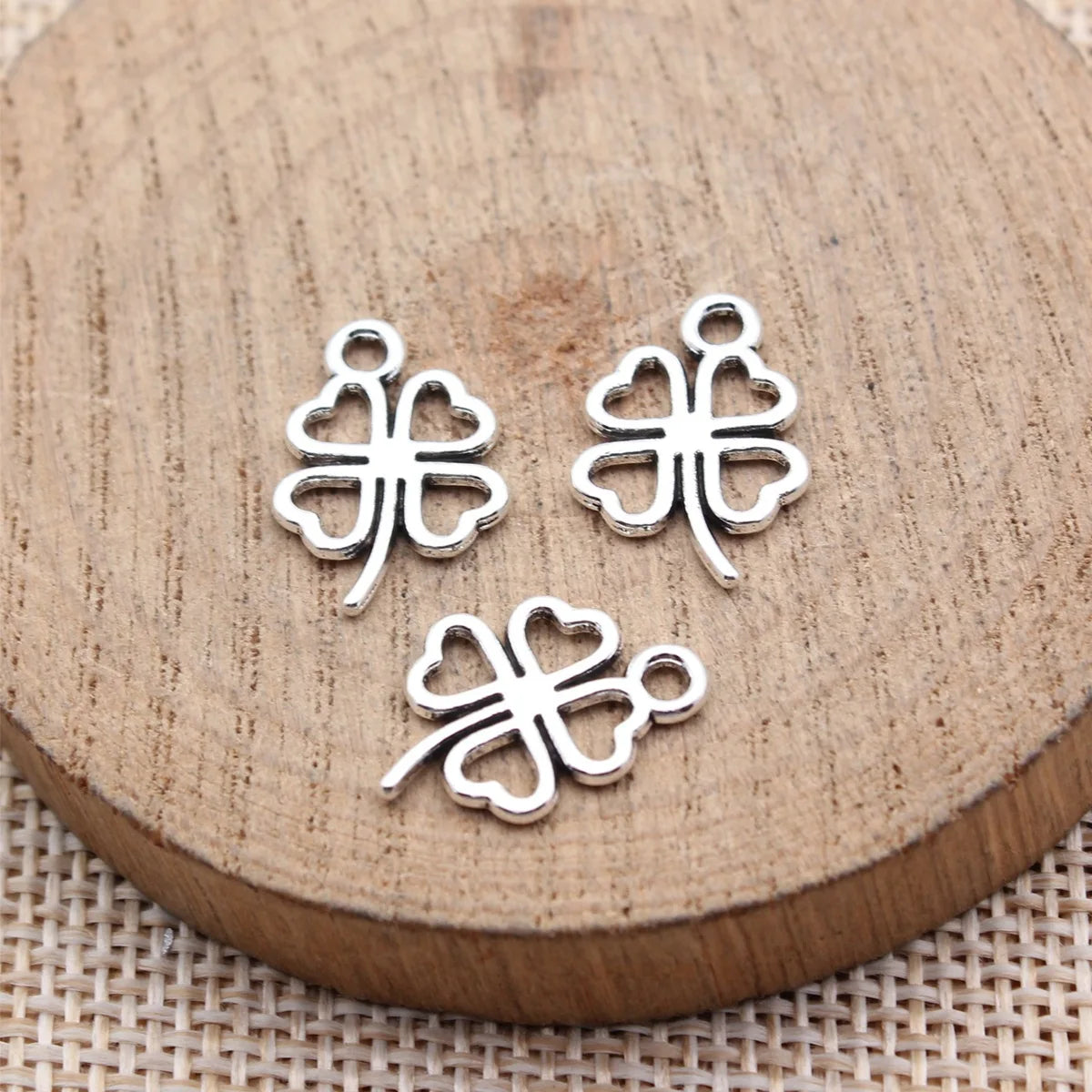 16x11mm 0.55g Zinc Alloy Hollow Four Leaf Clover Charm Pendant for DIY Vintage Necklace Bracelet